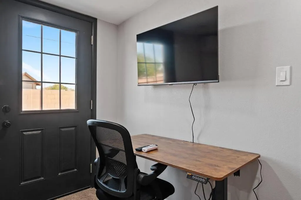 Lägenhet 12 Minutes From Downtown Phoenix - 1 Bedroom #B