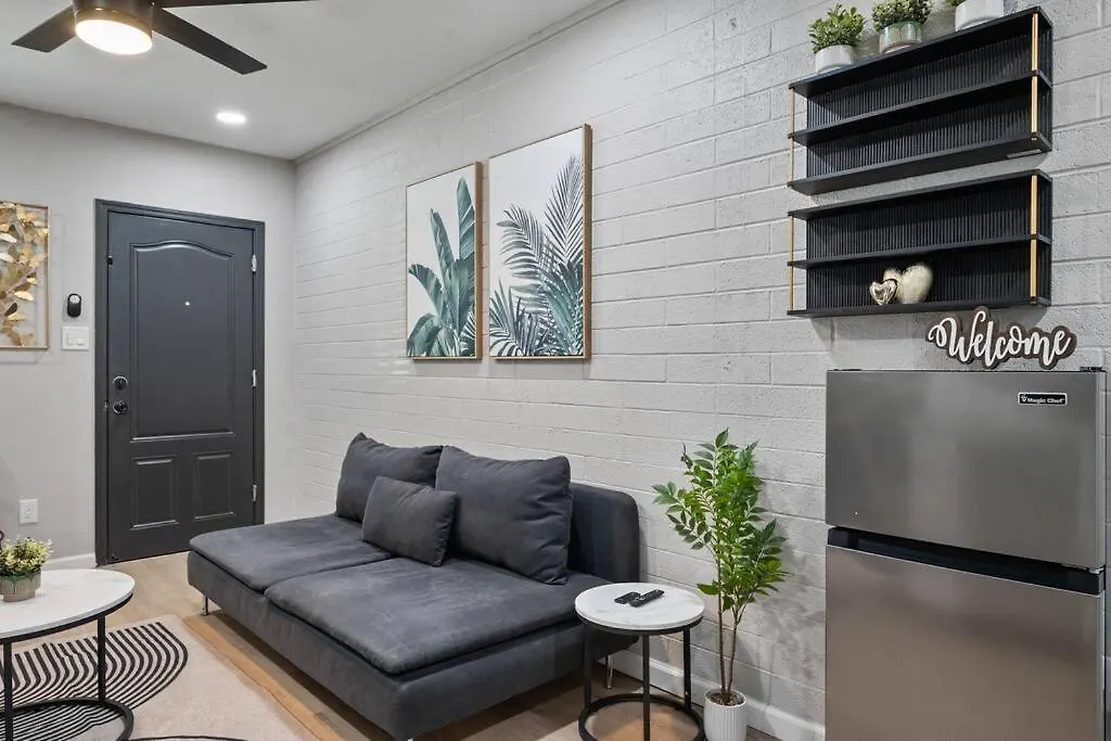 12 Minutes From Downtown Phoenix - 1 Bedroom #B